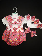 Load image into Gallery viewer, Animals Prinny Bloomer 4 piece Outfit Newborn -24 months