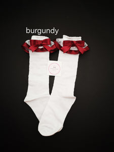 Frilly Lace Knee Bow Sock