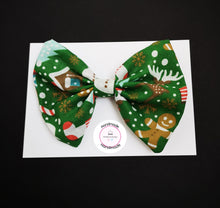 Load image into Gallery viewer, Christmas Hairbows