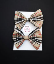 Load image into Gallery viewer, Christmas Pigtail Bow 2 piece 3.5 inch