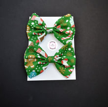 Load image into Gallery viewer, Christmas Pigtail Bow 2 piece 3.5 inch